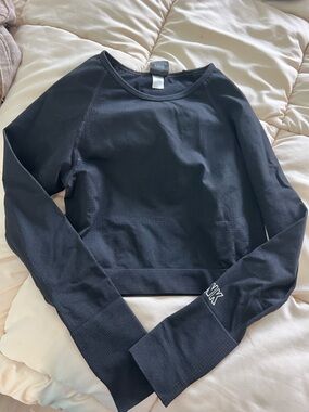 PINK Victoria's Secret Black Long Sleeve Athletic Top